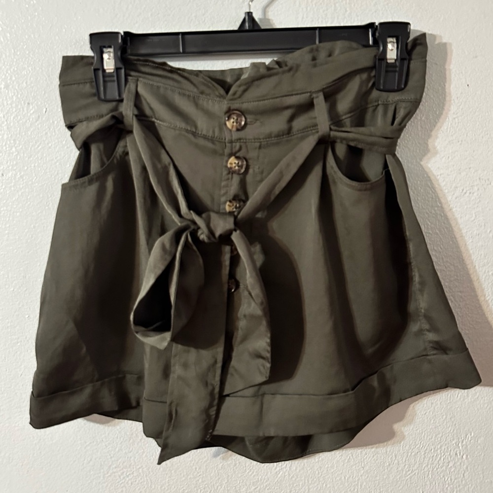 Express High waisted shorts